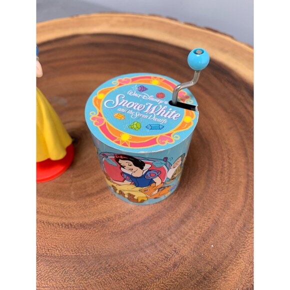 Disney Snow White & The Seven Dwarfs Music Box with Figurine Set Tokyo Disneylan - Picture 2 of 9